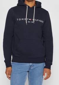 Tommy Hilfiger Felpa con cappuccio - dark blue
