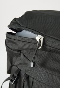 Thumbnail Image 7