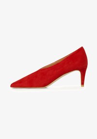 Wybrany, red suede