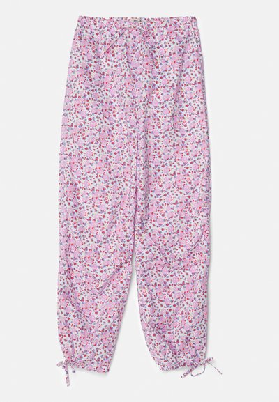 Baum und Pferdgarten NOORA - Nohavice - pink liberty