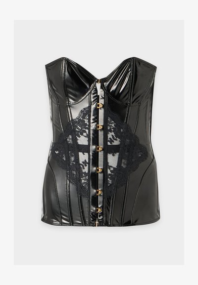 Corset en cuir synthétique noir brillant avec fermetures à crochets dorés sur le devant et panneau central en dentelle florale noire.