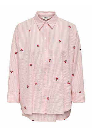 Różowa i biała bluzka w paski na guziki z długimi rękawami i haftem czerwonych wisienek rozsianych po tkaninie.