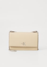 Selezionato, crockery