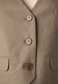 Gestuz LIZA WAISTCOAT - Mellény - stone gray