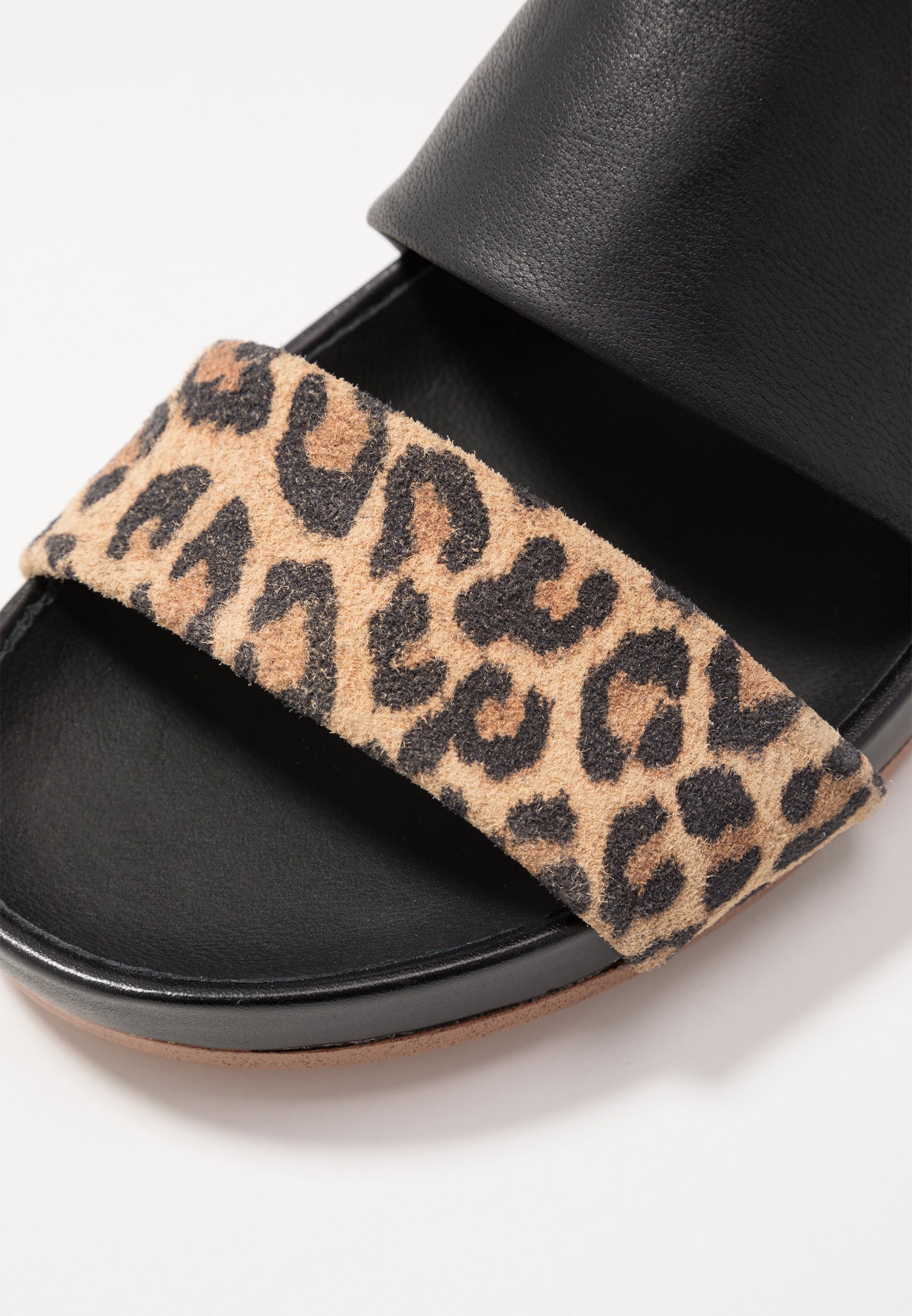 clarks pure strap sandals