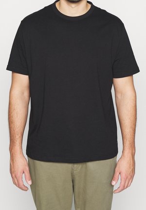 Zwart T-shirt met korte mouwen, ronde hals, gemaakt van katoen, met een klassieke pasvorm zonder zichtbare logo's of patronen.