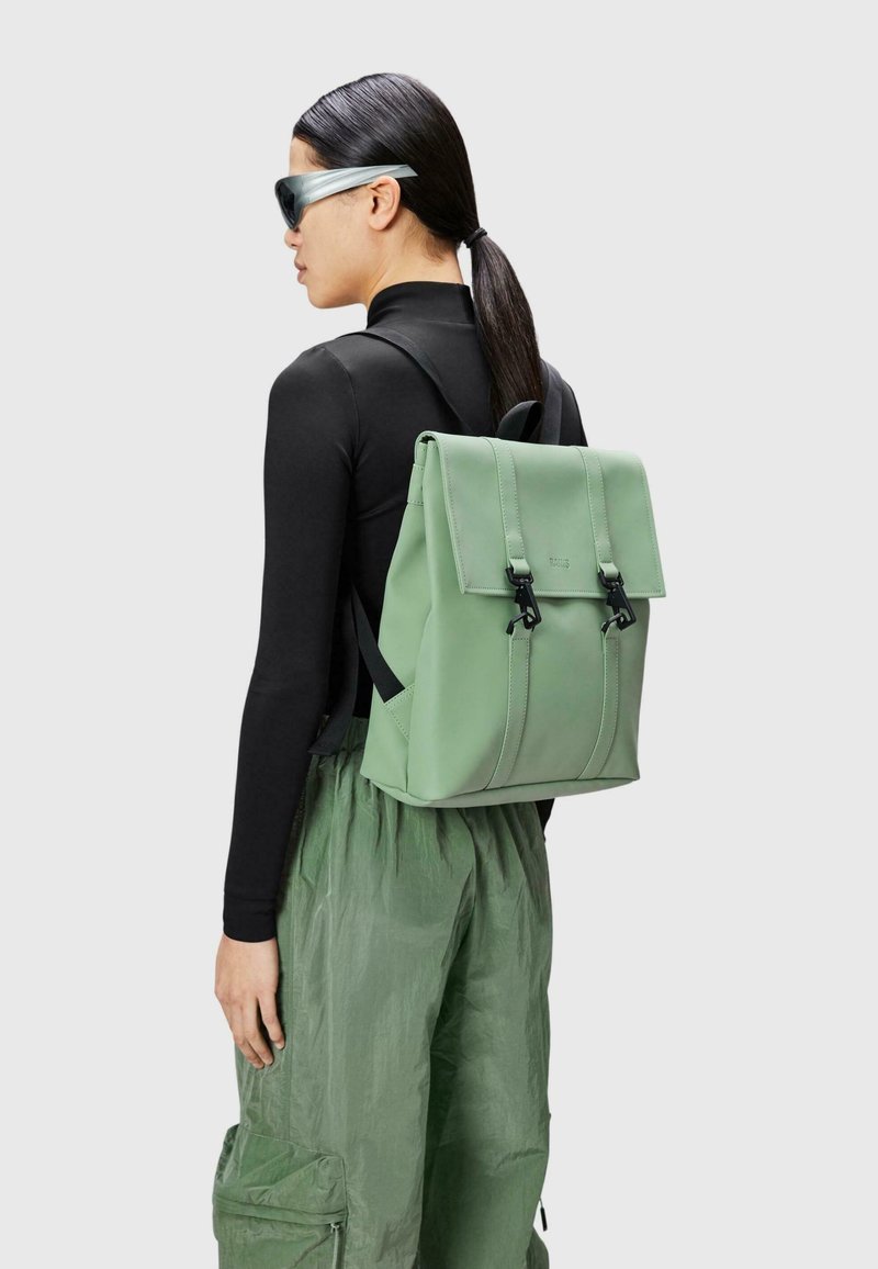 Rains MSG MINI Rucksack haze/light green Zalando