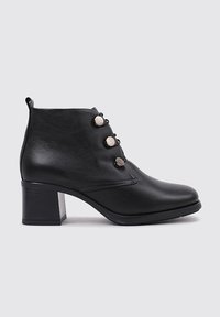Sandra Fontán Botines con cordones - black