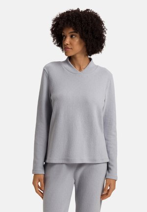 - Sweter