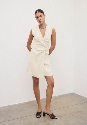 ottod'Ame, Robe de jour - beige