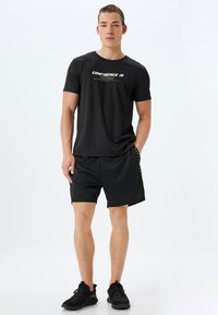 Koton - T-shirt z nadrukiem