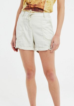 Protest PRTRUE  - Shorts - kitoffwhite