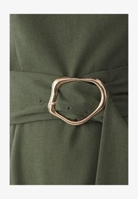 Niewybrane, light olive
