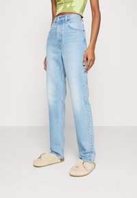 Levi's® Vaqueros rectos - stone blue denim