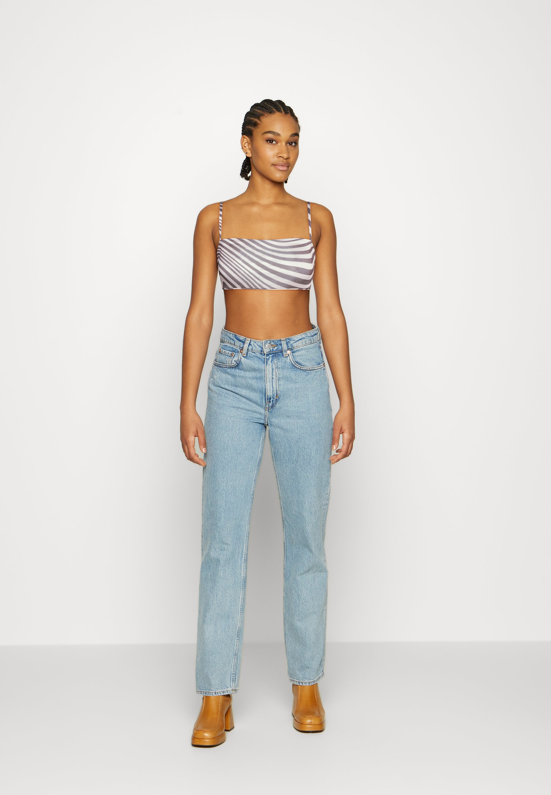 Missguided CARLI BYBEL SLINKY COWL NECK 