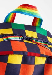 Little Bird RAINBOW REGULAR FIT - Šolska torba - navy checkerboard bag