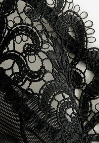 Next EMBROIDERED NON PADDED  - Triangel-bh - black