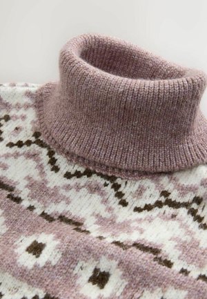 Sweter robiony na drutach z wysokim, prążkowanym kołnierzem w jasnym lawendowym kolorze, z geometrycznym wzorem w odcieniach różu, brązu i bieli na całym ciele.