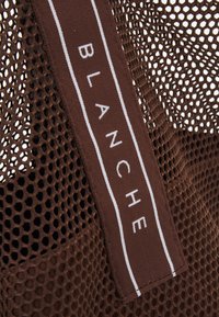 BLANCHE TOTE LOGO - Pirkinių krepšys - hot fudge