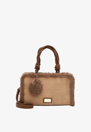 Borsa rettangolare color cuoio con bordo peloso e ciondolo a pompon, manici in pelle intrecciata e tracolla removibile.