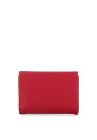Portefeuille rouge en cuir lisse, de forme rectangulaire avec des bords arrondis et un design simple et épuré. Pas de matériel ou de motifs visibles.