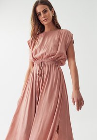 WILLA CAROL MIDI - Vapaa-ajan mekko - blush