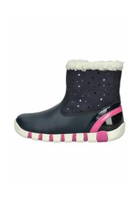 Botín negro impermeable hasta el tobillo con parte superior forrada de piel de pelo, tela con estampado de estrellas, detalles en rosa y suela segmentada en blanco y rosa.