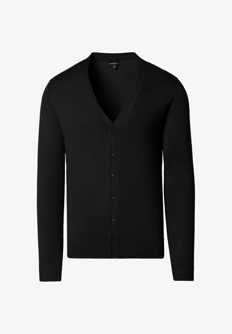 Czarny kardigan wykonany z dzianiny. Posiada dekolt w serek, długie rękawy oraz zapięcie na sześć guzików z przodu. Gładka faktura, bez wzorów.