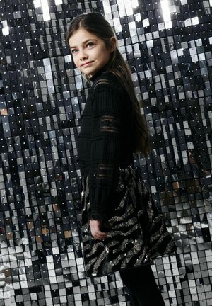 REGULAR FIT - Bluza - black