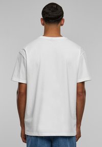 Upscale by Mister Tee PIMP A - Marškinėliai su spaudiniu - white