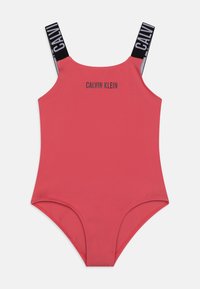 Selezionato, deep crimson fruit