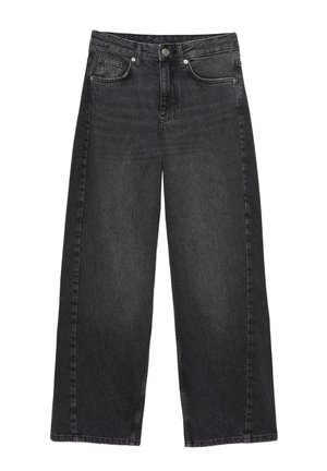 Džínsy z čierneho denimového materiálu s vysokým pásom a širokými nohavicami, so zosvetleným povrchom. Majú predné zapínanie na gombík a päť vreciek, s viditeľnými prešívacími detailmi.