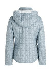 Gepolsterte, hellblaue Jacke mit Kapuze, die ein geometrisches Muster und eine glatte Textur aufweist. Enthält einen weißen Reißverschluss und eine Aufhängeschlaufe.
