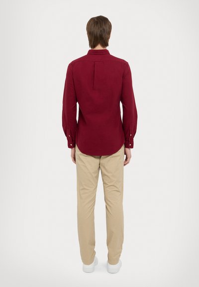 Polo Ralph Lauren SLIM FIT GARMENT-DYED OXFORD SHIRT - Overhemd - red carpet