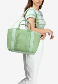 V73 RESPONSIBILITY SUMME - Shopper - verde
