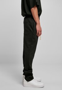 Urban Classics SIDE ZIP  - Treniņtērpa apakšdaļas - black