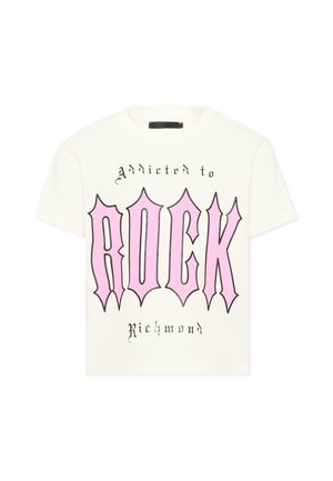 Wit T-shirt met gotische tekst "Addicted to ROCK Richmond" in grote roze en zwarte letters op de voorkant.