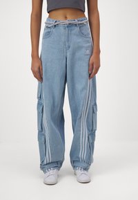 adidas Originals Široke nogavice - clear blue