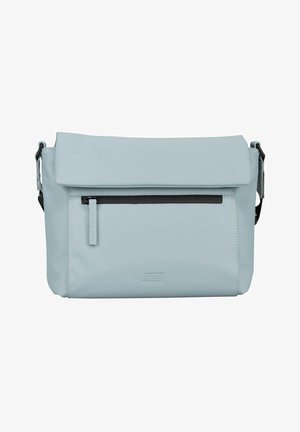 Sac bandoulière bleu clair avec poche zippée à l'avant, fermeture à rabat et sangle réglable, fabriqué en matériau lisse.