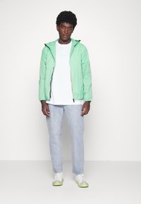 K-Way LE VRAI CLAUDE 3.0 - Casaco para exterior - green zephyr