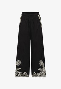 Δεν επιλέχθηκε, black w/offwhite emb