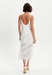 Liquorish DIAGONAL FRILL  - Cocktail dress / Party dress - white