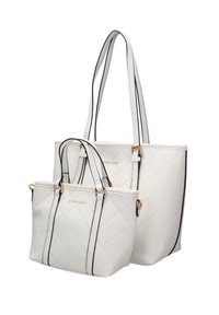 Witte gewatteerde tote bag set met gouden hardware, met contrasterende zwarte accenten. Inclusief één grote en één kleinere tas met dubbele handgrepen.
