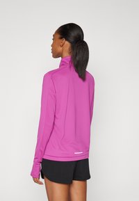 Nike Performance DRI-FIT PACER - Top dugih rukava - hot fuchsia