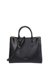 Sac à main en cuir noir avec texture granuleuse, double poignées supérieures et bandoulière ajustable. Éléments en doré et détail de logo.