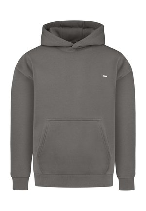 Grauer Hoodie aus weichem Material, mit einer Fronttasche, gerippten Bündchen und einem kleinen Logo auf der Brust. Klassisches Design mit minimalen Details.