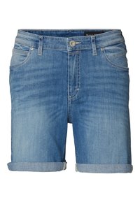 Shorts de mezclilla en azul claro, con dobladillo enrollado, cinco bolsillos y cierre delantero de botón. Textura suave con un acabado desteñido.