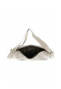 Sac en tissu gris clair avec une surface texturée. Il dispose d'une seule bandoulière réglable et d'un compartiment zip, doublé d'une marque noire.