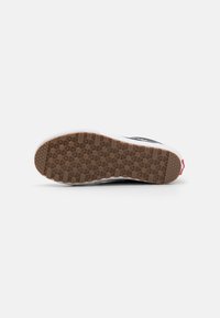 Vans MTE STANDARD MID WATERPROOF UNISEX - Snørestøvletter - black/white
