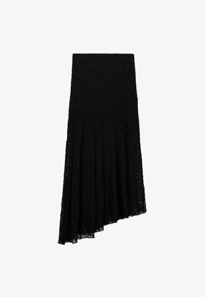 Gonna midi nera asimmetrica realizzata in pizzo strutturato, con una vita aderente e pieghe fluide che creano un effetto a strati.